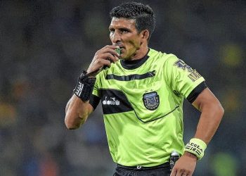 Árbitro y VAR polémicos en el camino de Unión en Córdoba
