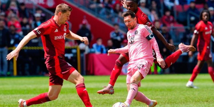 Con goles de Messi y De Paul, el Inter Miami venció a Toronto FC