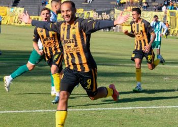 Antes de visitar a Colón, Mitre goleó a San Miguel