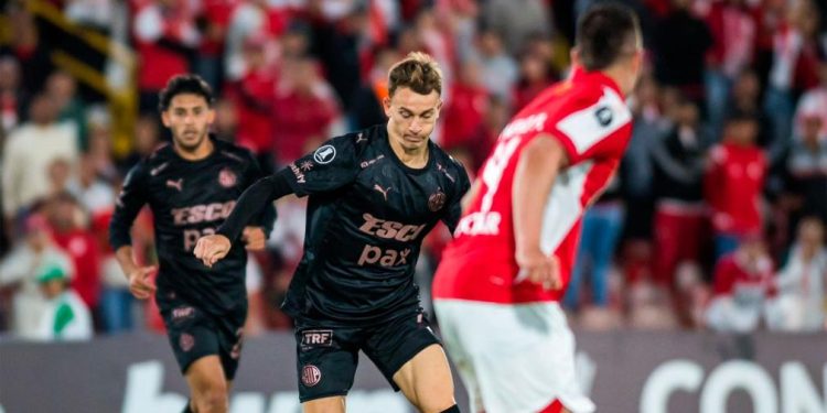 Platense cayó ante Santa Fe y se le escapó la clasificación anticipada a los octavos