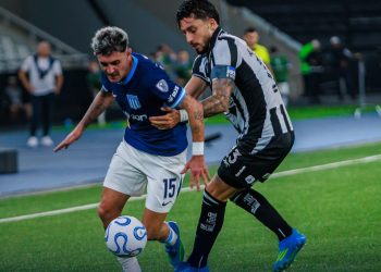Racing perdió ante Botafogo y tiene un pie fuera de la Sudamericana