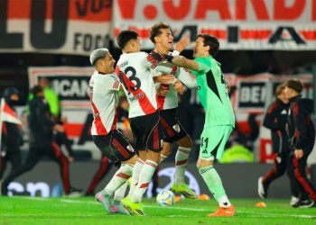 River sobrevivió a una definición dramática, eliminó a San Lorenzo por penales