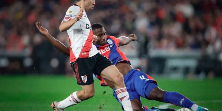 River y San Lorenzo se juegan todo en el Monumental