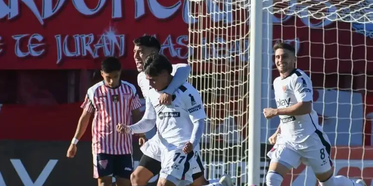 Colón acumuló 3 sin ganar y se mantiene segundo en la Zona A