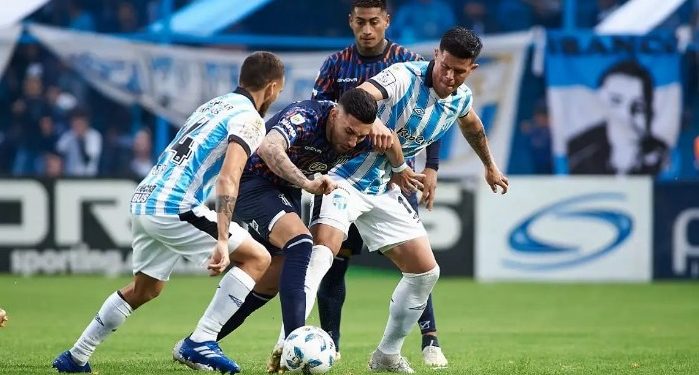 Talleres y Atlético Tucumán, mano a mano por el pase de ronda